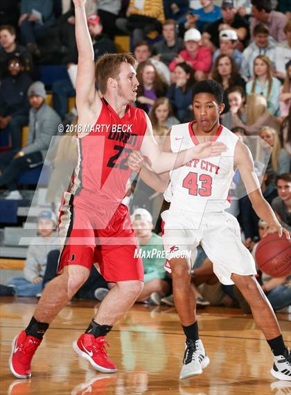 Thumbnail 3 in Jefferson City vs Union (Central Bank Shootout) photogallery.
