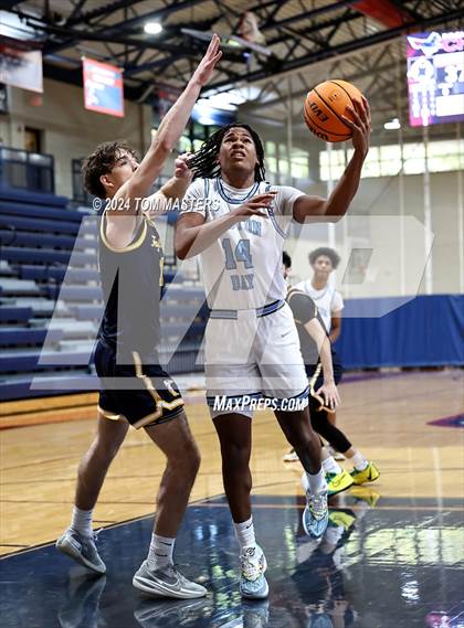 Thumbnail 3 in Fayetteville Academy vs. Gaston Day photogallery.