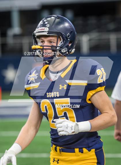 Thumbnail 3 in McKinney North vs. Highland Park (UIL 5A DI Area Playoff) photogallery.