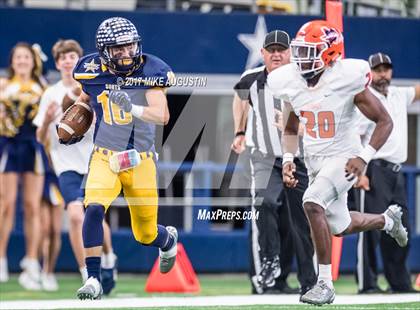 Thumbnail 1 in McKinney North vs. Highland Park (UIL 5A DI Area Playoff) photogallery.