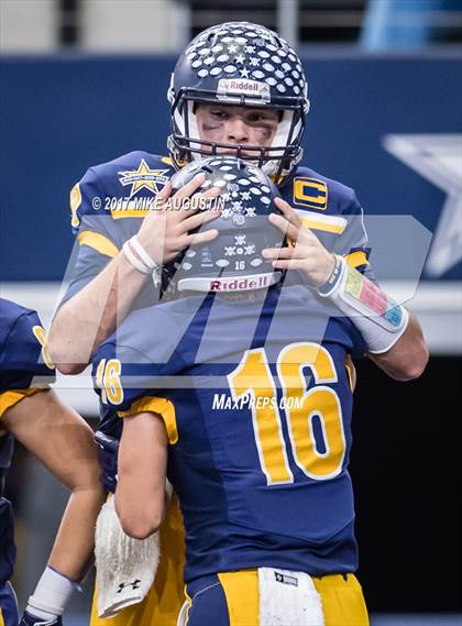 Thumbnail 2 in McKinney North vs. Highland Park (UIL 5A DI Area Playoff) photogallery.