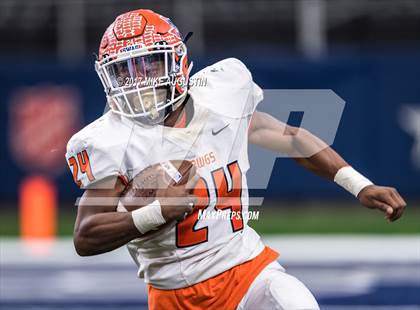 Thumbnail 2 in McKinney North vs. Highland Park (UIL 5A DI Area Playoff) photogallery.