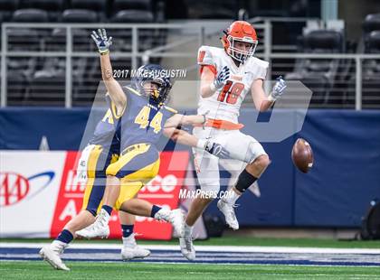 Thumbnail 3 in McKinney North vs. Highland Park (UIL 5A DI Area Playoff) photogallery.