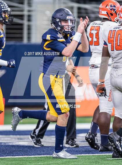 Thumbnail 1 in McKinney North vs. Highland Park (UIL 5A DI Area Playoff) photogallery.