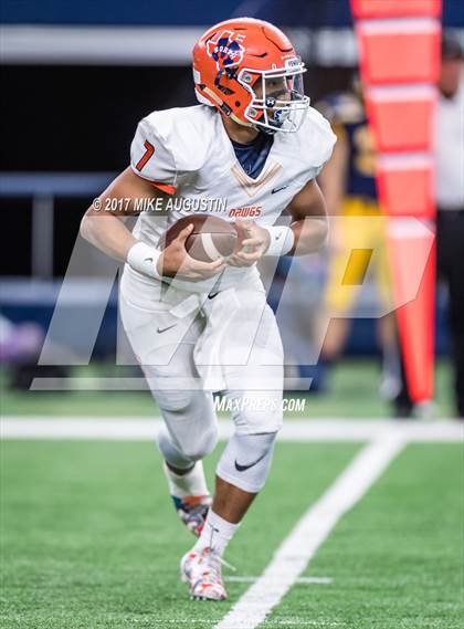 Thumbnail 1 in McKinney North vs. Highland Park (UIL 5A DI Area Playoff) photogallery.