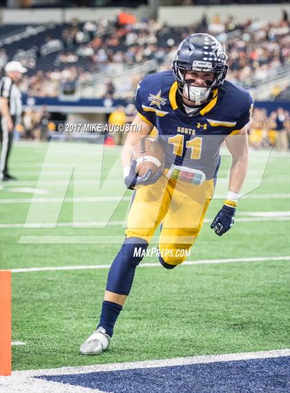 Thumbnail 2 in McKinney North vs. Highland Park (UIL 5A DI Area Playoff) photogallery.