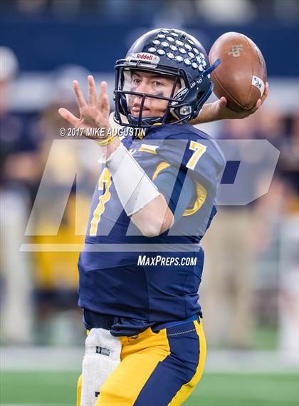 Thumbnail 1 in McKinney North vs. Highland Park (UIL 5A DI Area Playoff) photogallery.