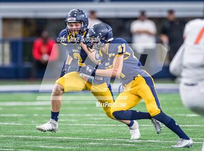 Thumbnail 2 in McKinney North vs. Highland Park (UIL 5A DI Area Playoff) photogallery.