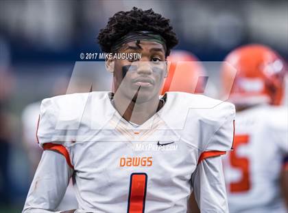 Thumbnail 1 in McKinney North vs. Highland Park (UIL 5A DI Area Playoff) photogallery.