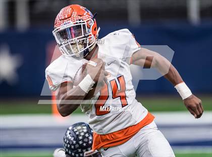 Thumbnail 1 in McKinney North vs. Highland Park (UIL 5A DI Area Playoff) photogallery.