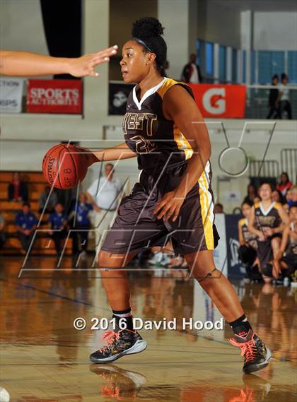 Thumbnail 3 in West vs. Ventura (CIF SS 1AA Final) photogallery.