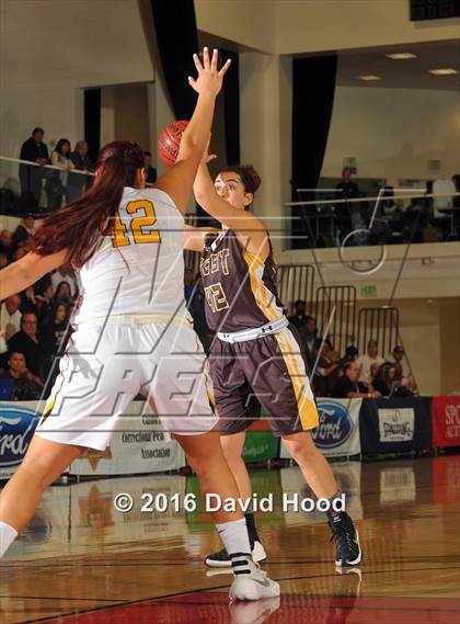 Thumbnail 2 in West vs. Ventura (CIF SS 1AA Final) photogallery.