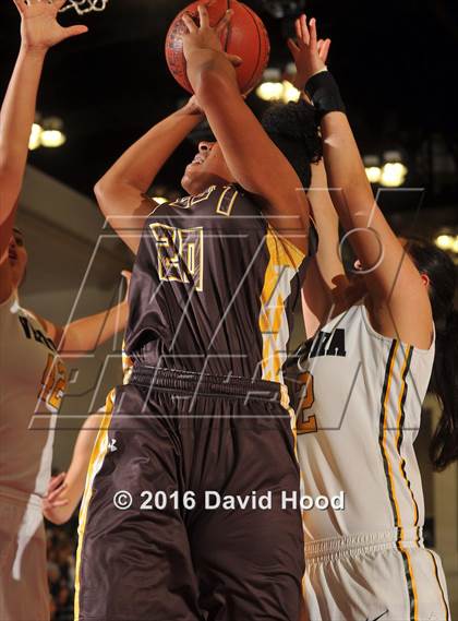 Thumbnail 2 in West vs. Ventura (CIF SS 1AA Final) photogallery.