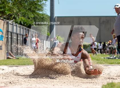 Thumbnail 1 in TAPPS 6A D3 Boys District Track & Field Championships photogallery.