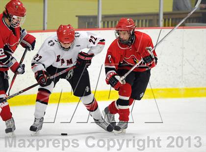 Thumbnail 3 in New Canaan vs. Greenwich (FCIAC Quarterfinal) photogallery.