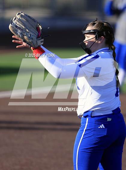 Thumbnail 2 in Slocum vs Athens photogallery.