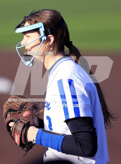 Thumbnail 1 in Slocum vs Athens photogallery.