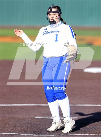 Thumbnail 3 in Slocum vs Athens photogallery.