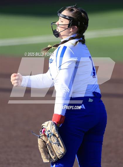 Thumbnail 3 in Slocum vs Athens photogallery.