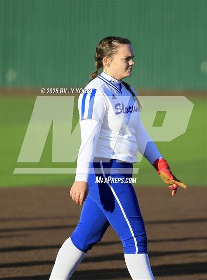 Thumbnail 2 in Slocum vs Athens photogallery.