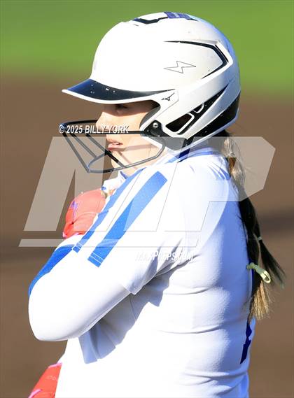 Thumbnail 3 in Slocum vs Athens photogallery.