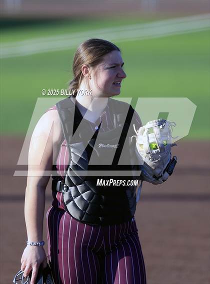 Thumbnail 3 in Slocum vs Athens photogallery.