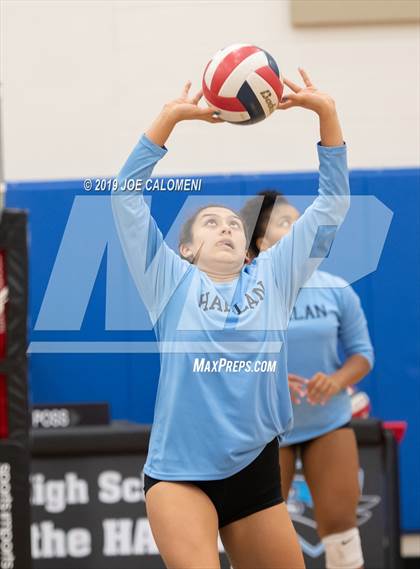 Thumbnail 3 in Uvalde @ Harlan photogallery.