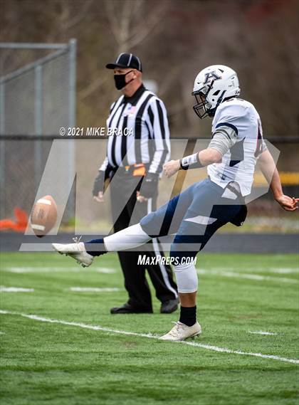 Thumbnail 2 in Dighton-Rehoboth Regional vs. Apponequet Regional photogallery.