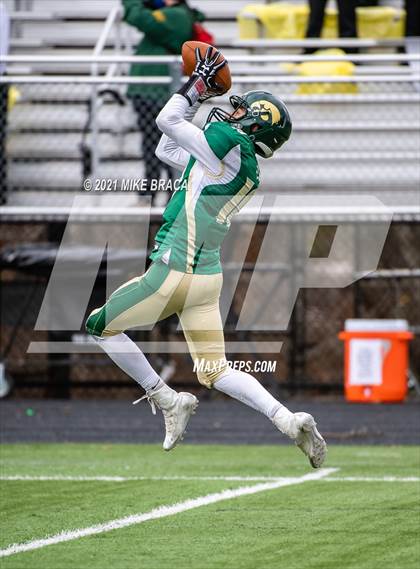 Thumbnail 3 in Dighton-Rehoboth Regional vs. Apponequet Regional photogallery.