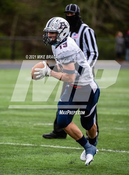 Thumbnail 2 in Dighton-Rehoboth Regional vs. Apponequet Regional photogallery.