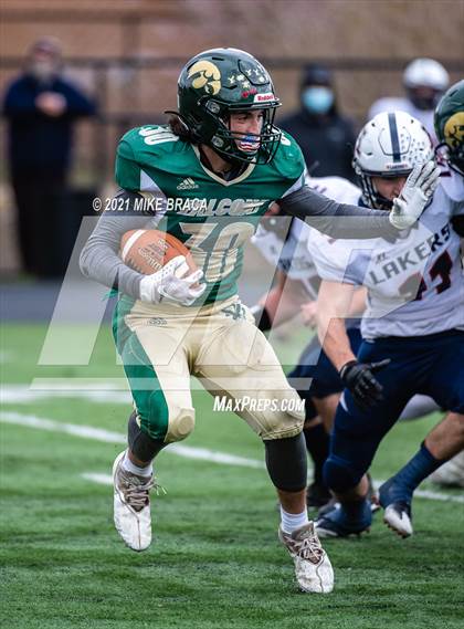 Thumbnail 2 in Dighton-Rehoboth Regional vs. Apponequet Regional photogallery.