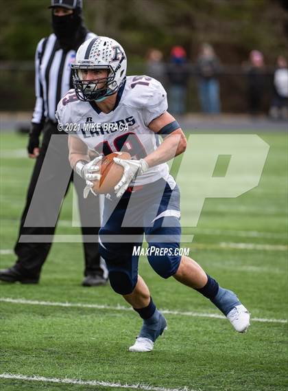 Thumbnail 3 in Dighton-Rehoboth Regional vs. Apponequet Regional photogallery.