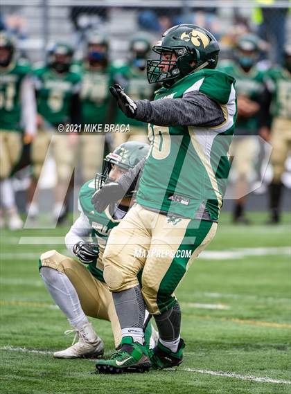 Thumbnail 1 in Dighton-Rehoboth Regional vs. Apponequet Regional photogallery.