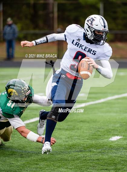 Thumbnail 1 in Dighton-Rehoboth Regional vs. Apponequet Regional photogallery.