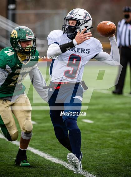 Thumbnail 3 in Dighton-Rehoboth Regional vs. Apponequet Regional photogallery.