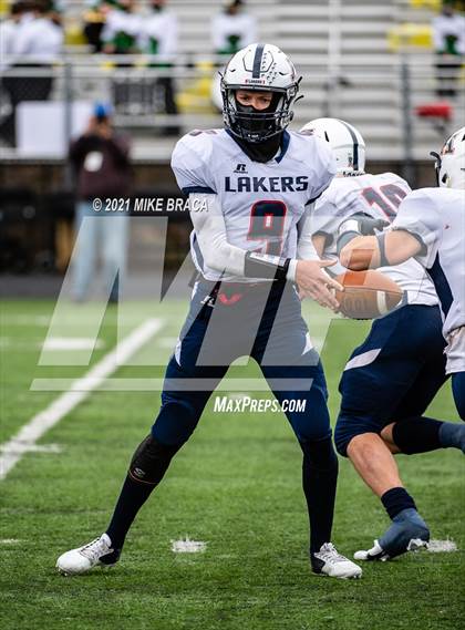 Thumbnail 3 in Dighton-Rehoboth Regional vs. Apponequet Regional photogallery.