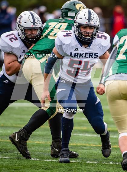 Thumbnail 2 in Dighton-Rehoboth Regional vs. Apponequet Regional photogallery.