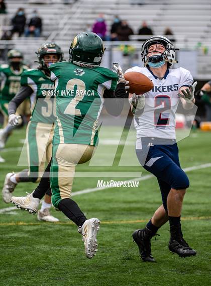 Thumbnail 2 in Dighton-Rehoboth Regional vs. Apponequet Regional photogallery.