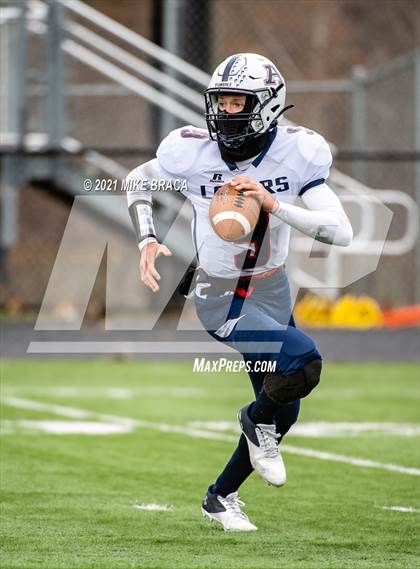 Thumbnail 2 in Dighton-Rehoboth Regional vs. Apponequet Regional photogallery.