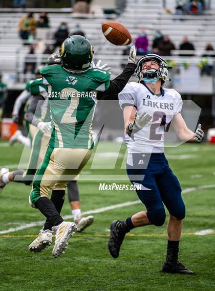 Thumbnail 1 in Dighton-Rehoboth Regional vs. Apponequet Regional photogallery.