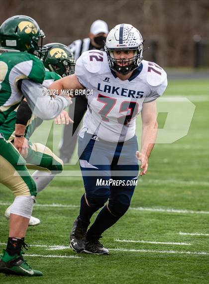 Thumbnail 1 in Dighton-Rehoboth Regional vs. Apponequet Regional photogallery.