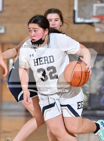 Thumbnail 3 in Forest Lake Christian vs. Elk Grove (Chavez Classic) photogallery.