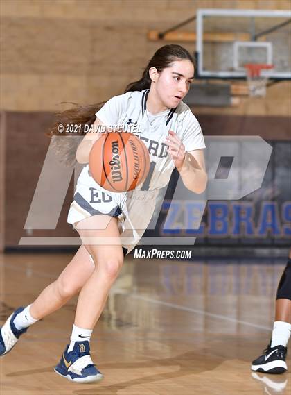 Thumbnail 3 in Forest Lake Christian vs. Elk Grove (Chavez Classic) photogallery.