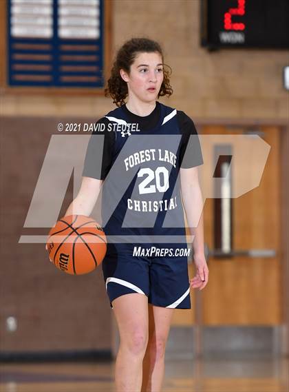 Thumbnail 3 in Forest Lake Christian vs. Elk Grove (Chavez Classic) photogallery.