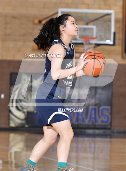Thumbnail 1 in Forest Lake Christian vs. Elk Grove (Chavez Classic) photogallery.