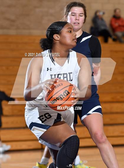 Thumbnail 3 in Forest Lake Christian vs. Elk Grove (Chavez Classic) photogallery.