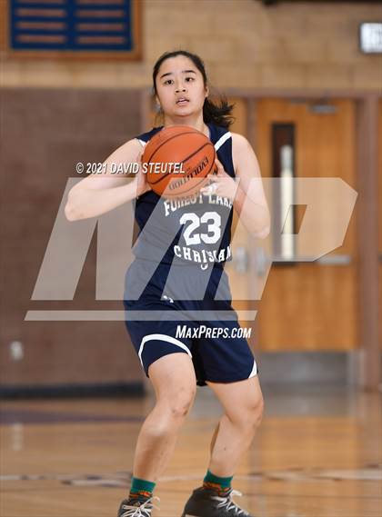 Thumbnail 3 in Forest Lake Christian vs. Elk Grove (Chavez Classic) photogallery.