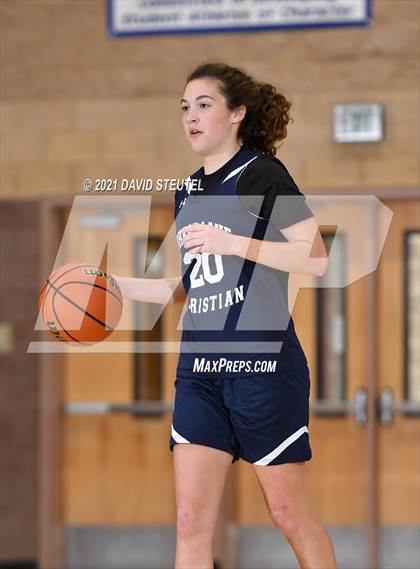 Thumbnail 2 in Forest Lake Christian vs. Elk Grove (Chavez Classic) photogallery.