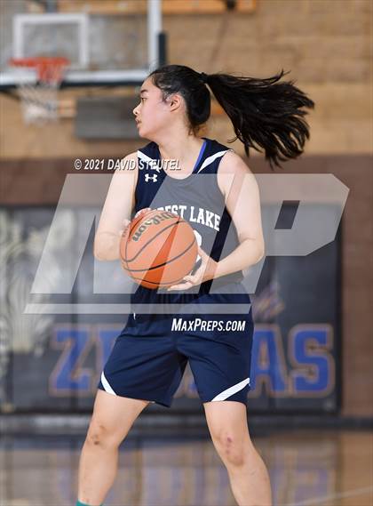 Thumbnail 1 in Forest Lake Christian vs. Elk Grove (Chavez Classic) photogallery.