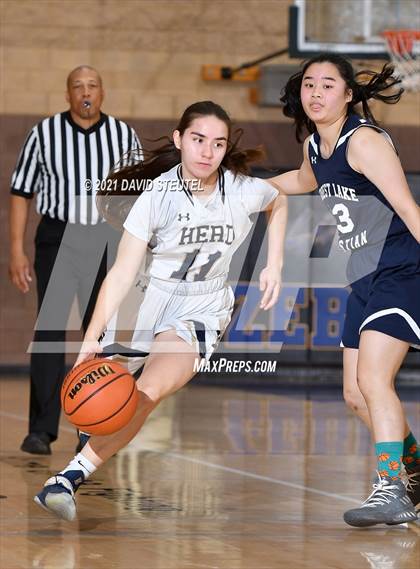 Thumbnail 1 in Forest Lake Christian vs. Elk Grove (Chavez Classic) photogallery.